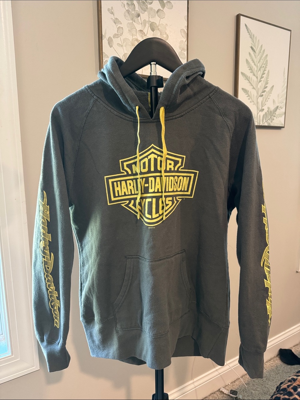 Harley-Davidson Black Pullover Crewneck Hoodie with Yellow Logo